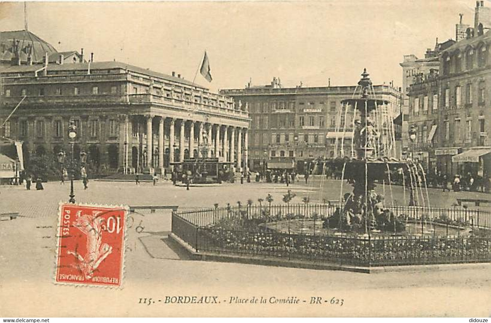 33 - Bordeaux - Place De La Comédie - Animée - Fontaine - CPA - Voyagée En 1914 - Voir Scans Recto-Verso - Bordeaux