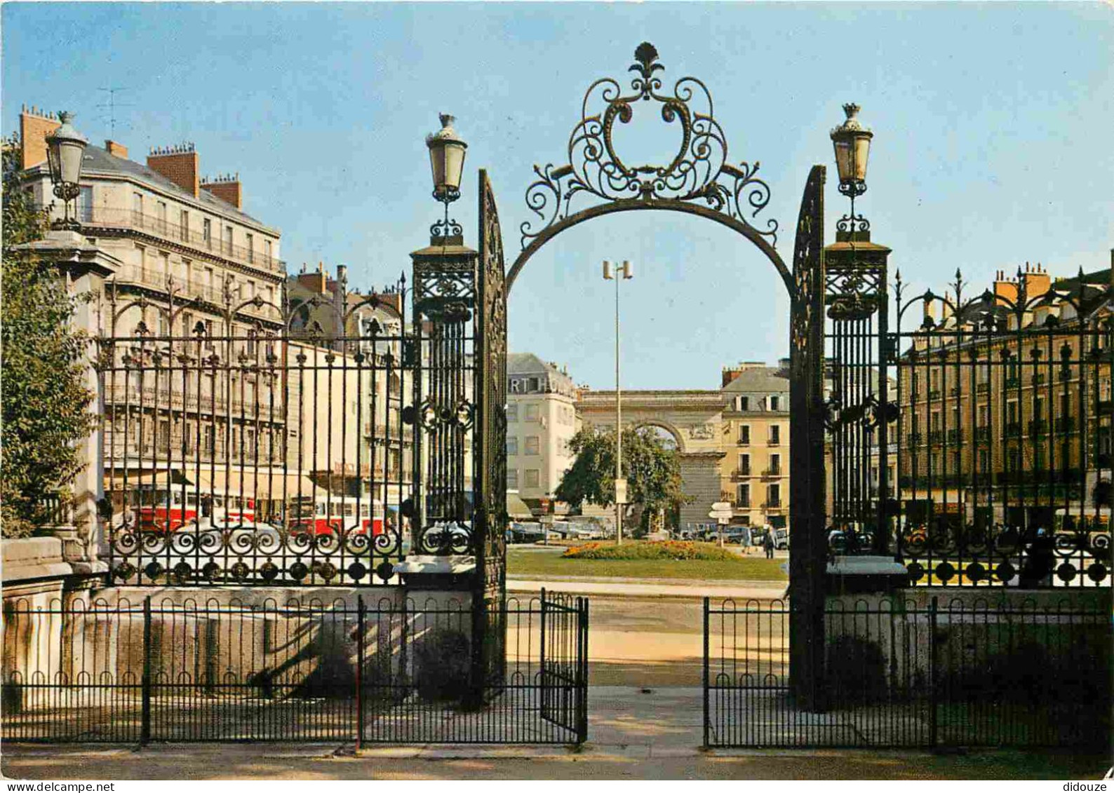 21 - Dijon - Place Darcy - CPM - Voir Scans Recto-Verso - Dijon