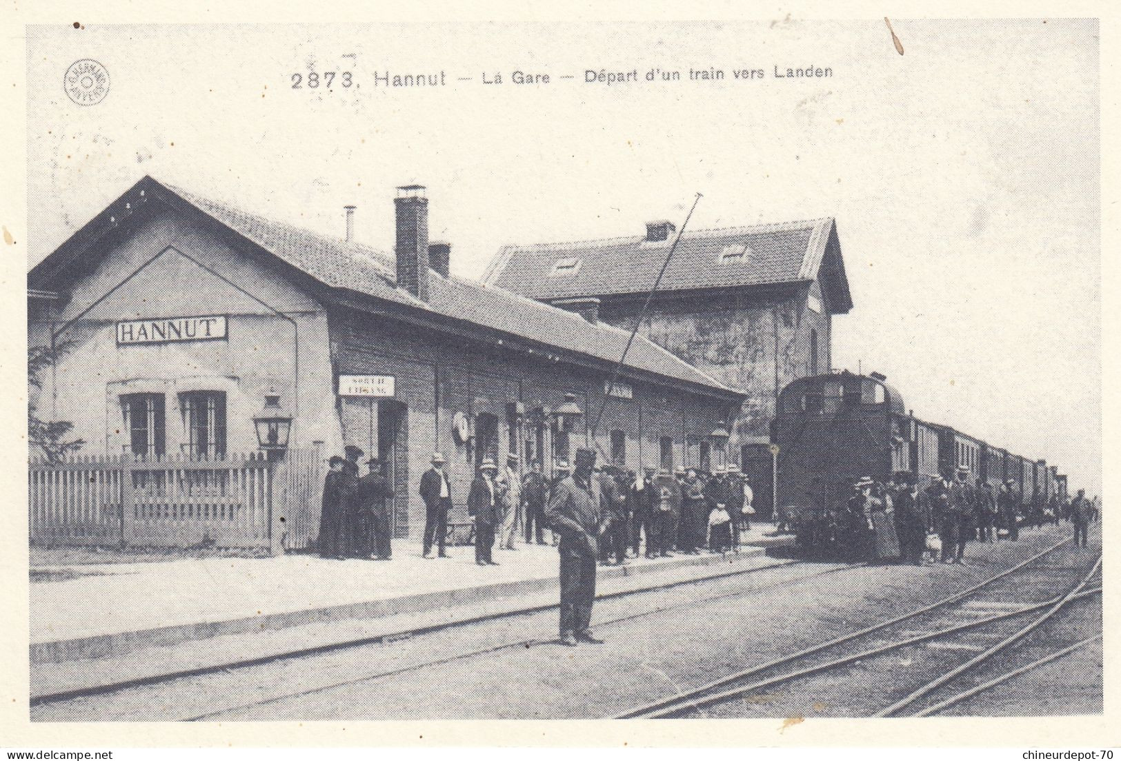 HANNUT  LA GARE  DEPART DU TRAIN VERS LANDEN - Hannut