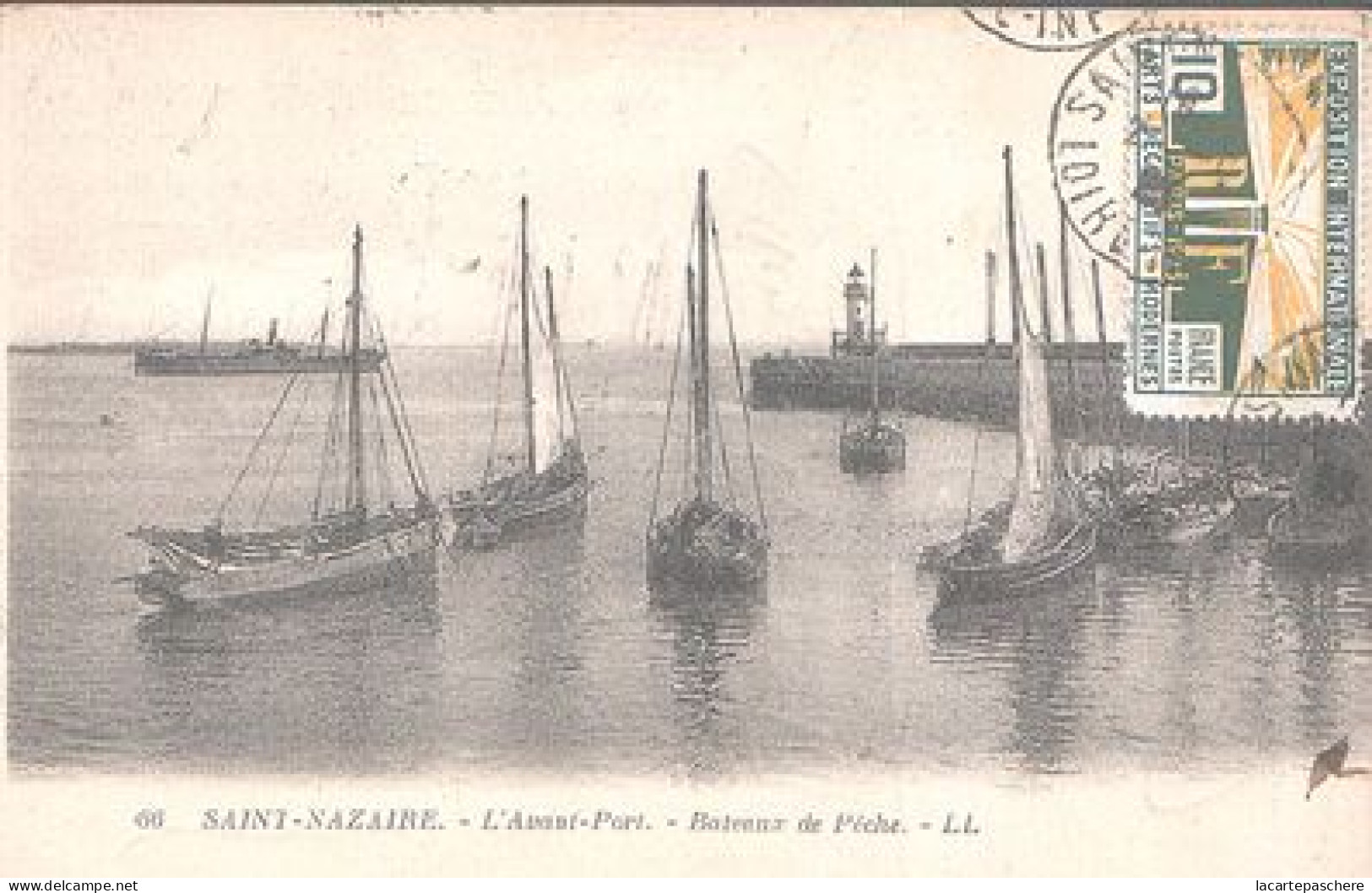 X3174 LOIRE ATLANTIQUE SAINT NAZAIRE AVANT PORT BATEAUX DE PETITE PECHE PHARE LIGHTHOUSE - Saint Nazaire