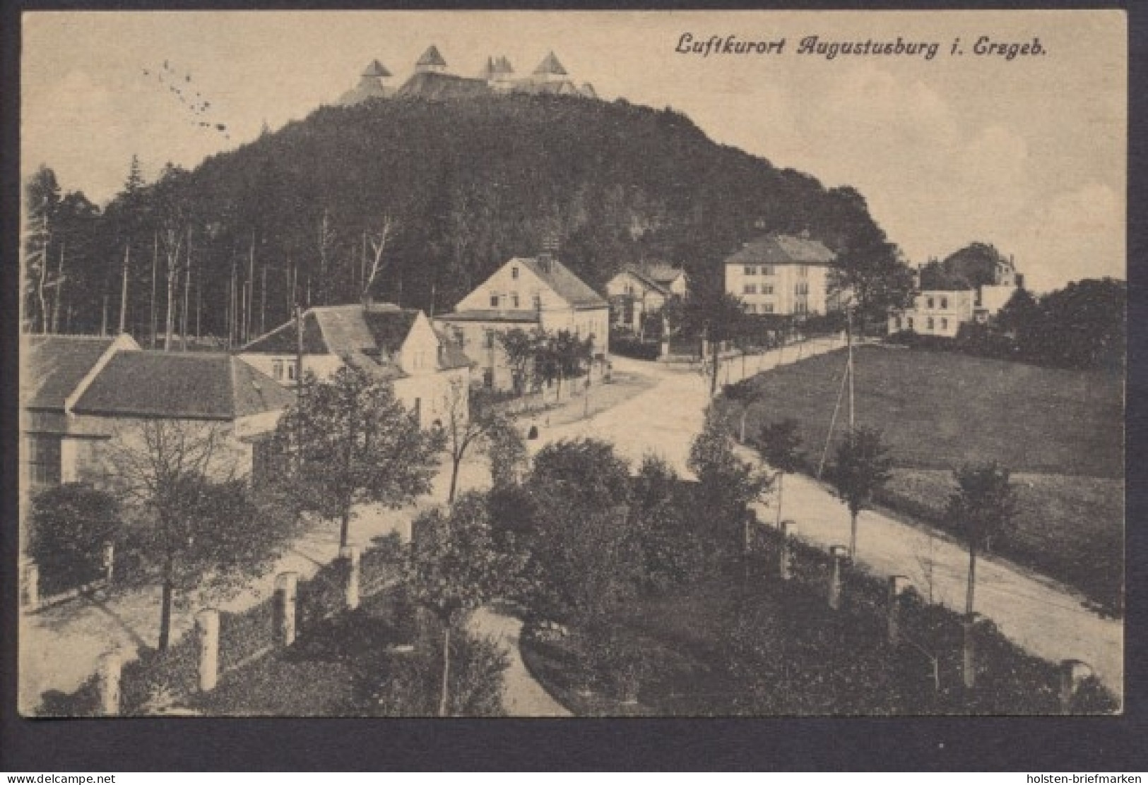 Augustusburg I. Erzgeb., Luftkurort, Strassenansicht Und Blick Zur Burg - Castelli