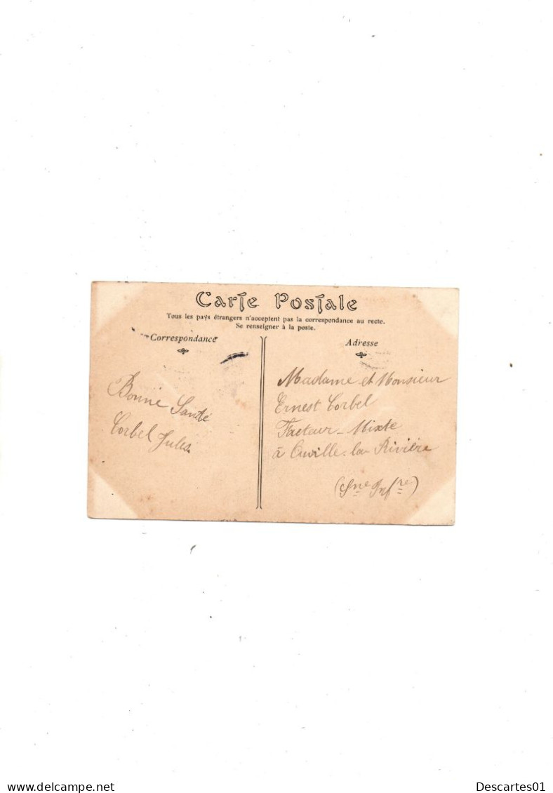 C P A  ANIMEE  ROUEN DISTRIBUTION DE LA SOUPE CASERNE JEANNE-D'ARC  CIRCULEE  1906 - Rouen