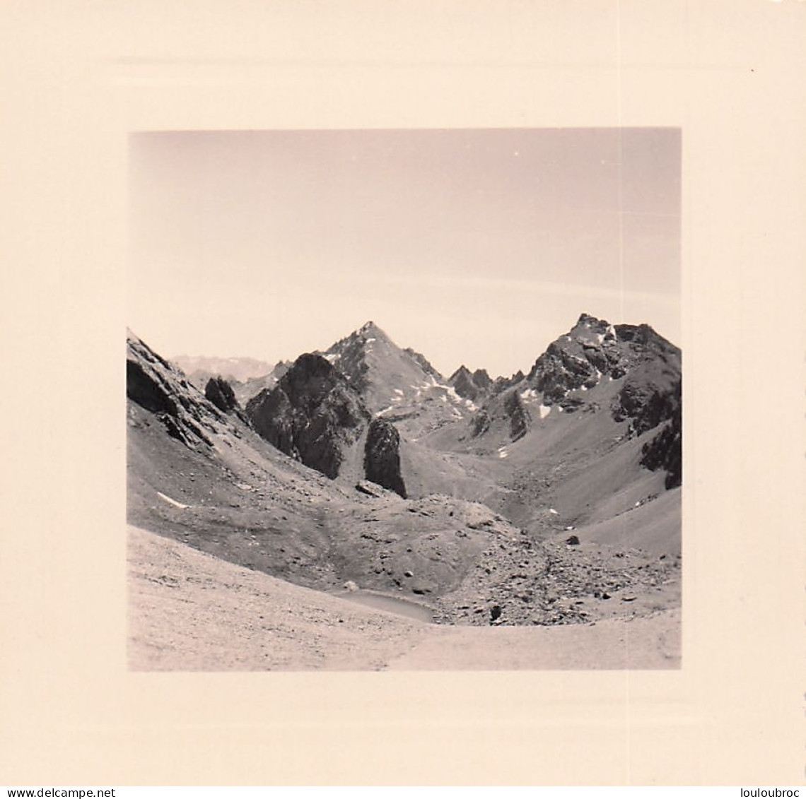 ALPES LA ROCHE BLANCHE VUE DU COL DE LA GYPIERE ALPINISME  PHOTO ORIGINALE  8 X 8 CM - Lugares