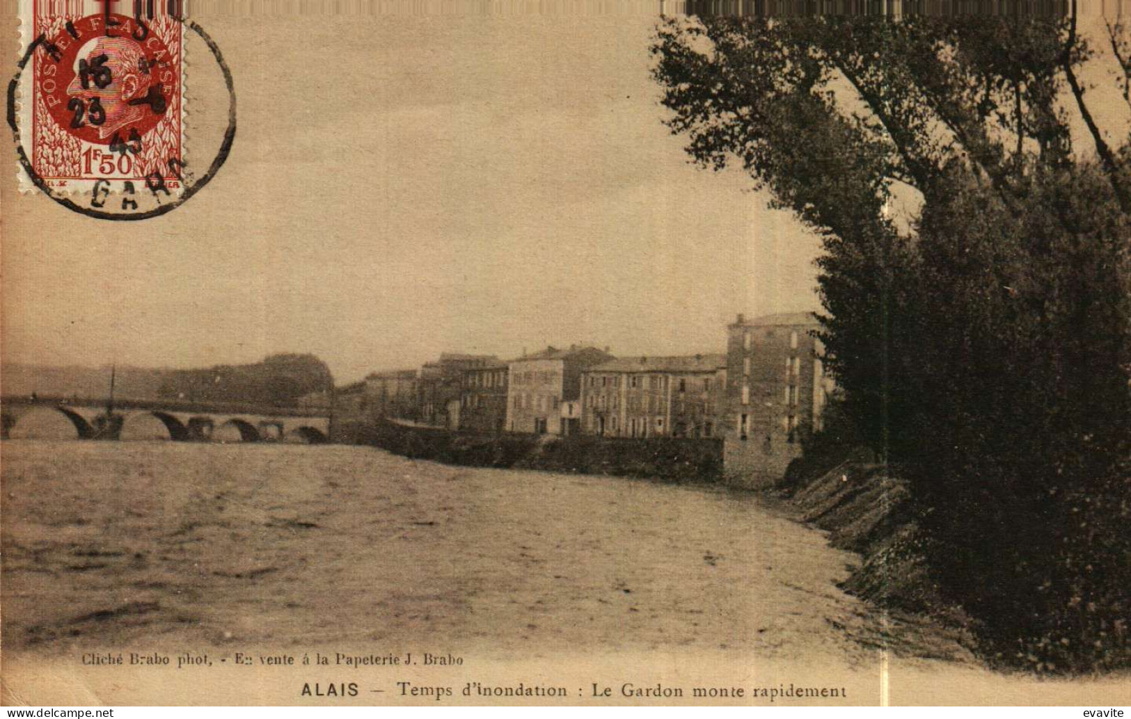 CPA  (30)    ALAIS Ou ALES    Temps D'Innondation: Le Gardon Monte Rapidement - Alès