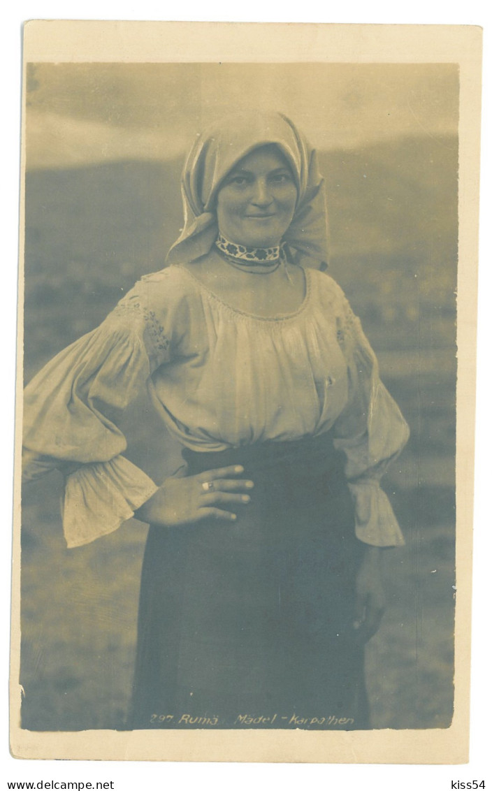 RO 35 - 18809 ETHNIC Woman, Romania - Old Postcard, Real PHOTO - Unused  - Romania