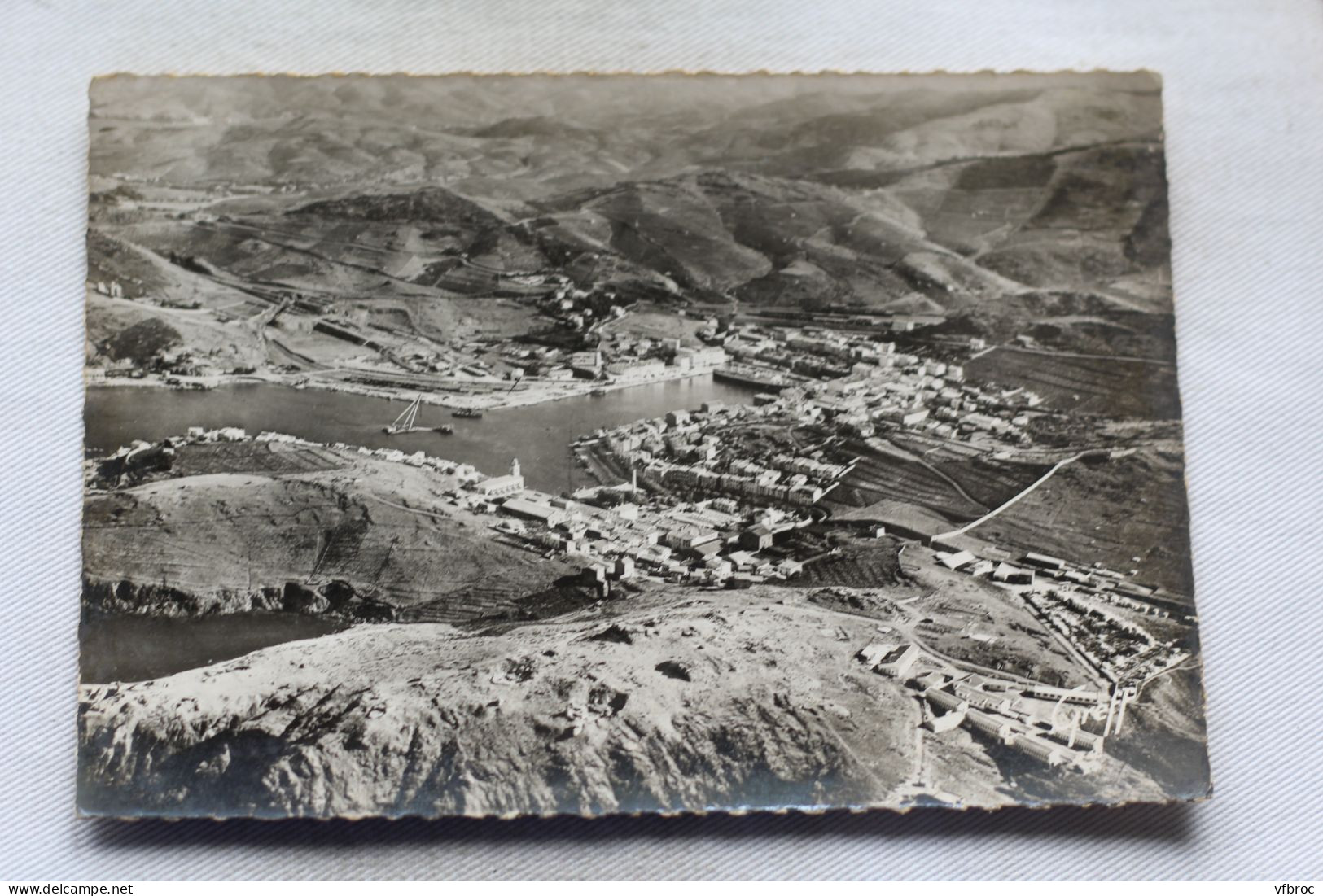 M938, Cpm, Port Vendres, Vue Aérienne De La Ville Et Du Port, Pyrénées Orientales 66 - Port Vendres