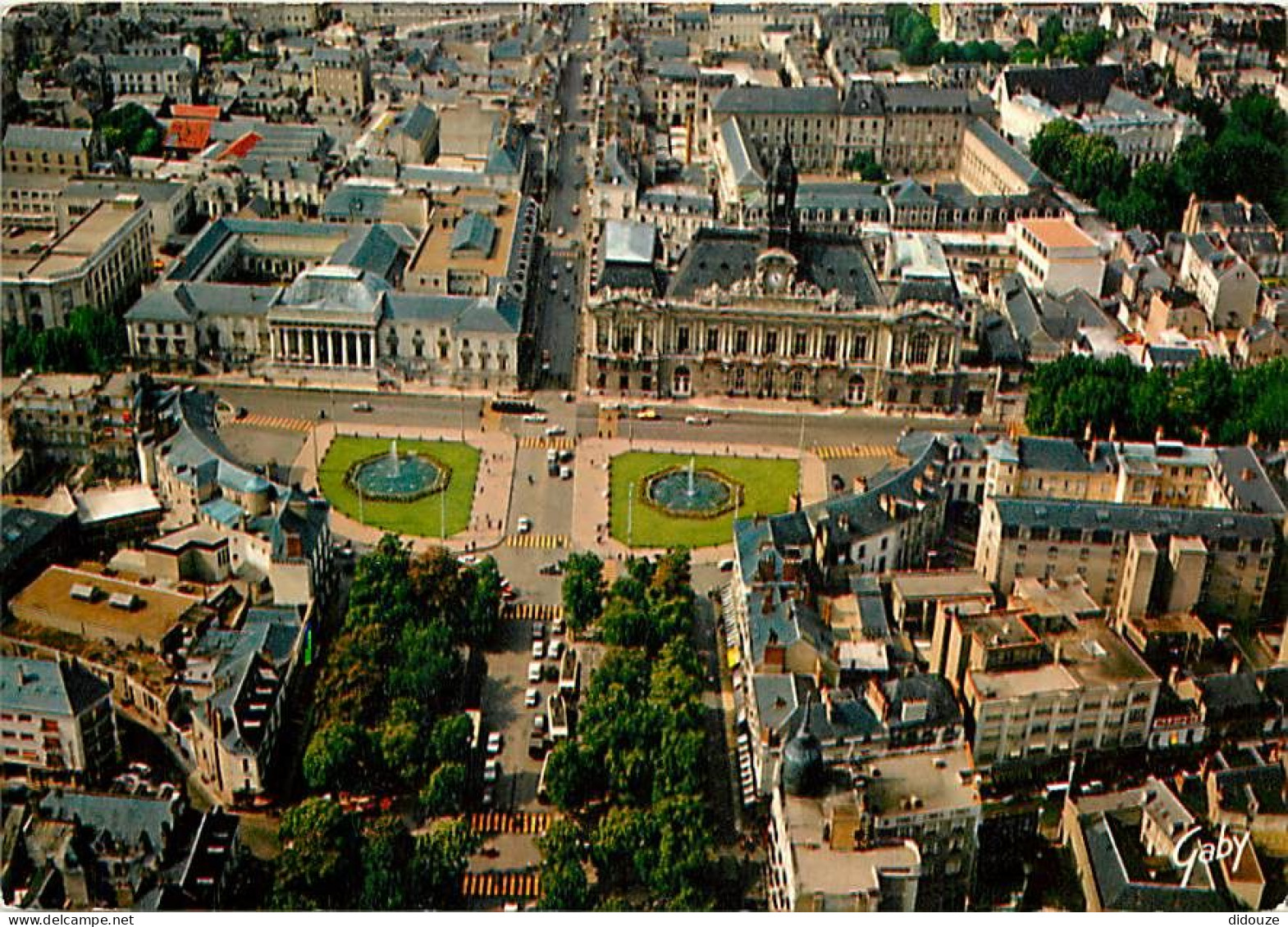 37 - Tours - Place Du Palais - L'Avenue De Grammont - L'Hôtel De Ville Et La Rue Nationale - Vue Aérienne - Carte Neuve  - Tours