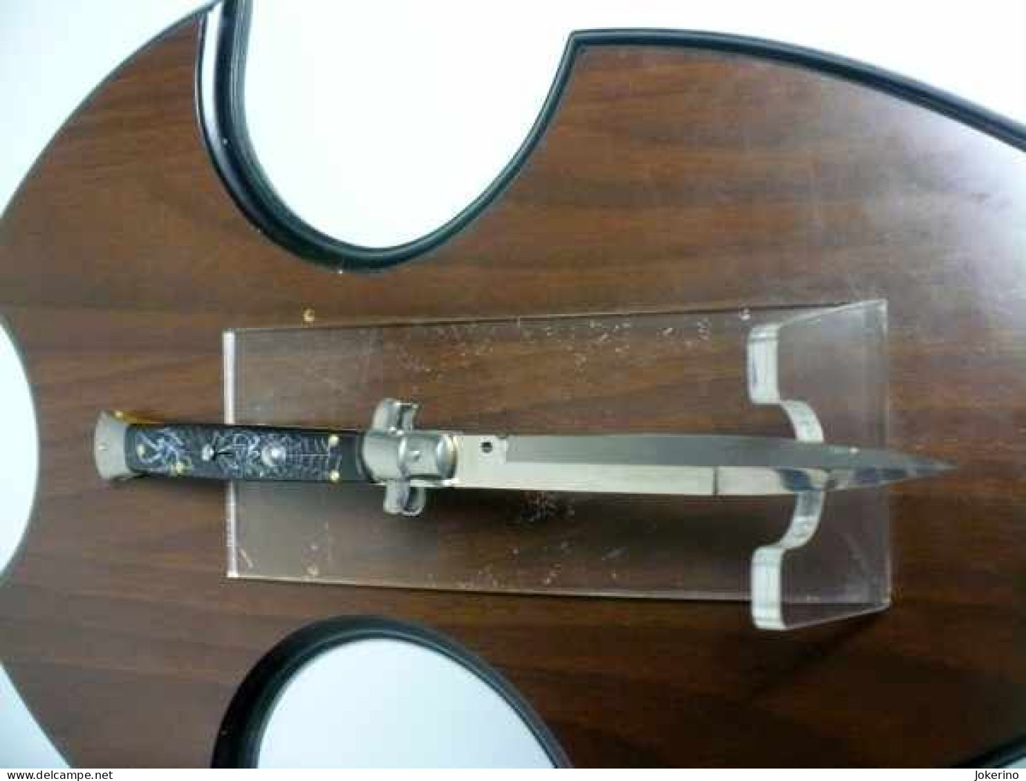Novità KNIFE-a Scatto- FRANK BELTRAME 28cm- Perloide Nero -con Tattuagio-incisione Bianca MODELLO FB 28/37B - Knives/Swords