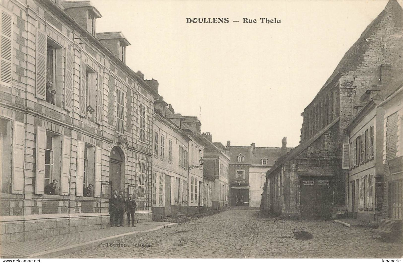 D4495 Doullens Rue Thelu - Doullens