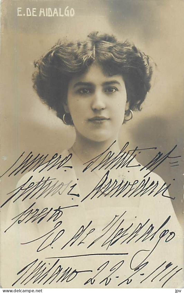 Carte Photo Autographe : ELVIRA DE HIDALGO. Soprano Colorature Espagnole. - Entertainers