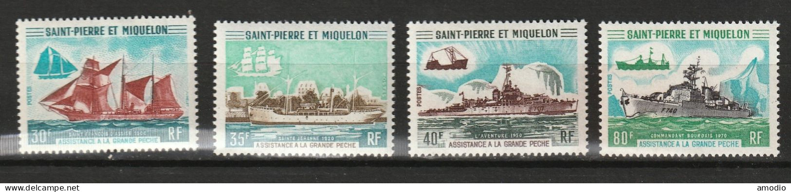 Saint Pierre Et Miquelon YT 410/413 Bateaux N** (petite Rouslégère Seur Sur 413) - Nuovi