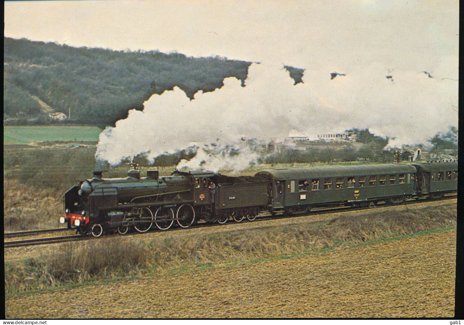 TRAINS ---  ( C.O.P.E.F. ) Dans La Vallere De La Mauldre -- Locomotive 230 G 353 , Tender 17 ,D 116 - Trains