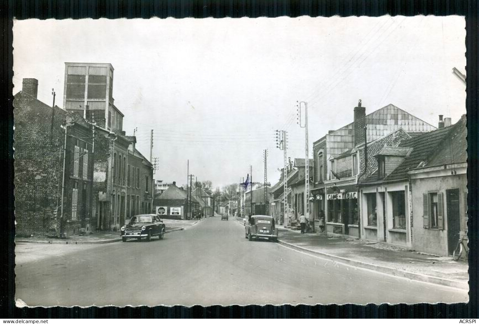 FOUILLY Les CORBIE  La Rue Jules LARDIERE   Carte Rare  PFRCR00007 P - Corbie