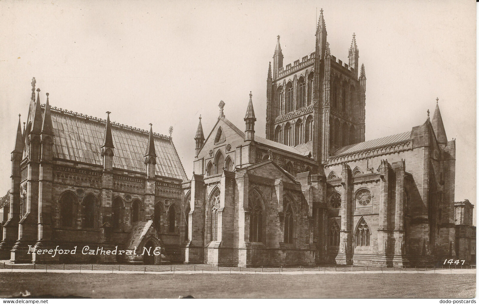 PC35866 Hereford Cathedral. N. E. No 1447. RP. B. Hopkins - Monde