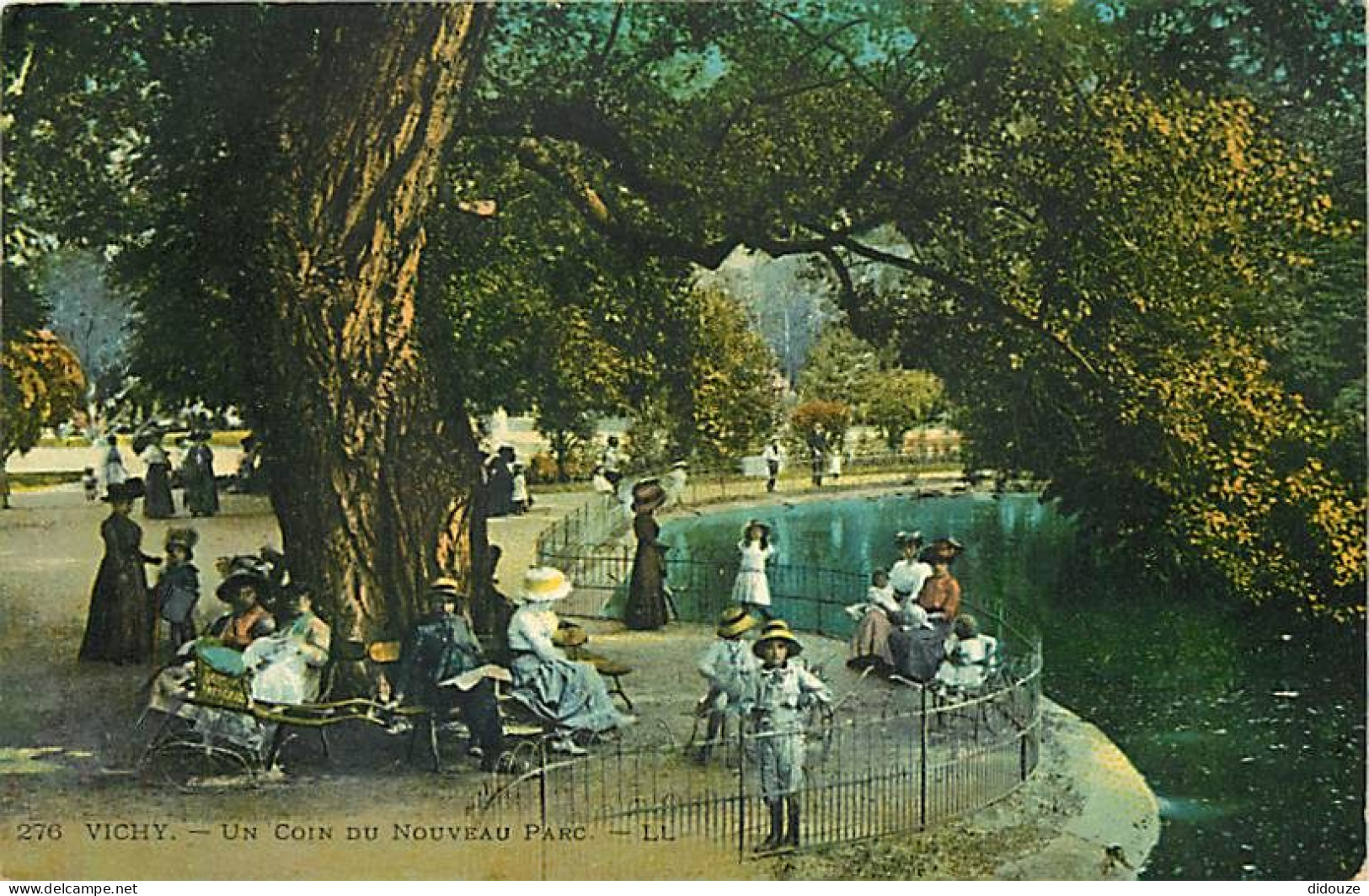 03 - Vichy - Un Coin Du Nouveau Parc - Animée - Colorisée - CPA - Voyagée En 1916 - Voir Scans Recto-Verso - Vichy