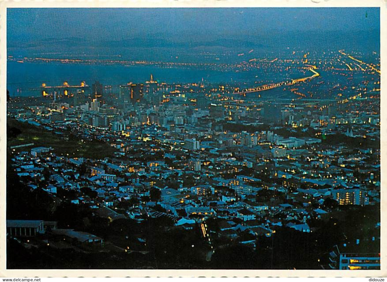 Afrique Du Sud - South Africa - Cape Town - The Lights Of Cape Town And Harbour As Seen From Signal Hill - Vue Générale  - Afrique Du Sud