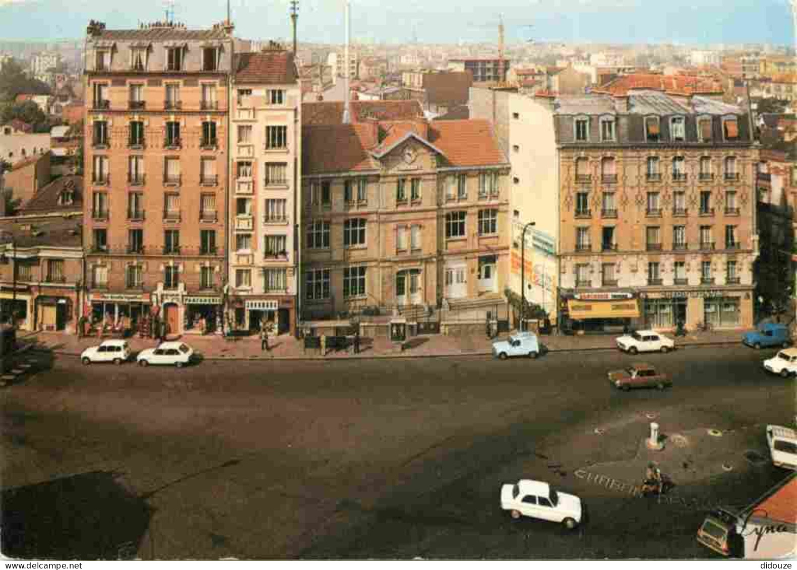 92 - Asnières - Place Des Bourguignons - Vue Aérienne - Automobiles - CPM - Flamme Postale De Asnières 92 - Voir Scans R - Asnieres Sur Seine