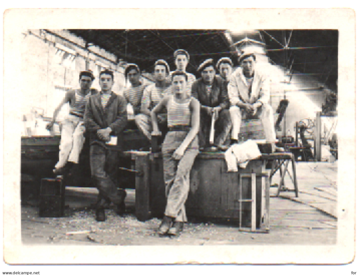 Photo Originale : Militaire - Militaria : Marine : Groupe De Soldats " La Couronne " Bateau, Caserne Flottante - Toulon - War, Military