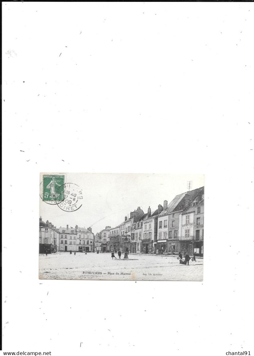 CARTE POSTALE 45 PITHIVIERS PLACE DU MARTROI VOYAGEE - Pithiviers