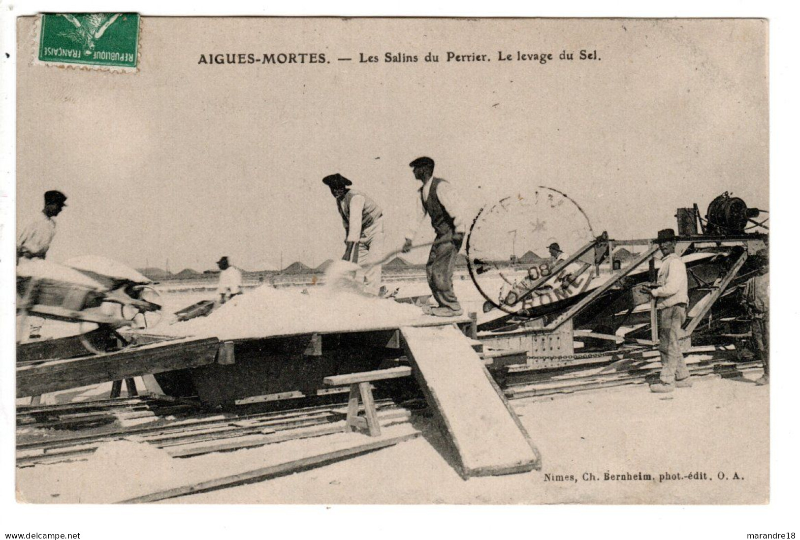 Aigues Mortes Les Salins Du Perrier , Le Levage Du Sel - Aigues-Mortes