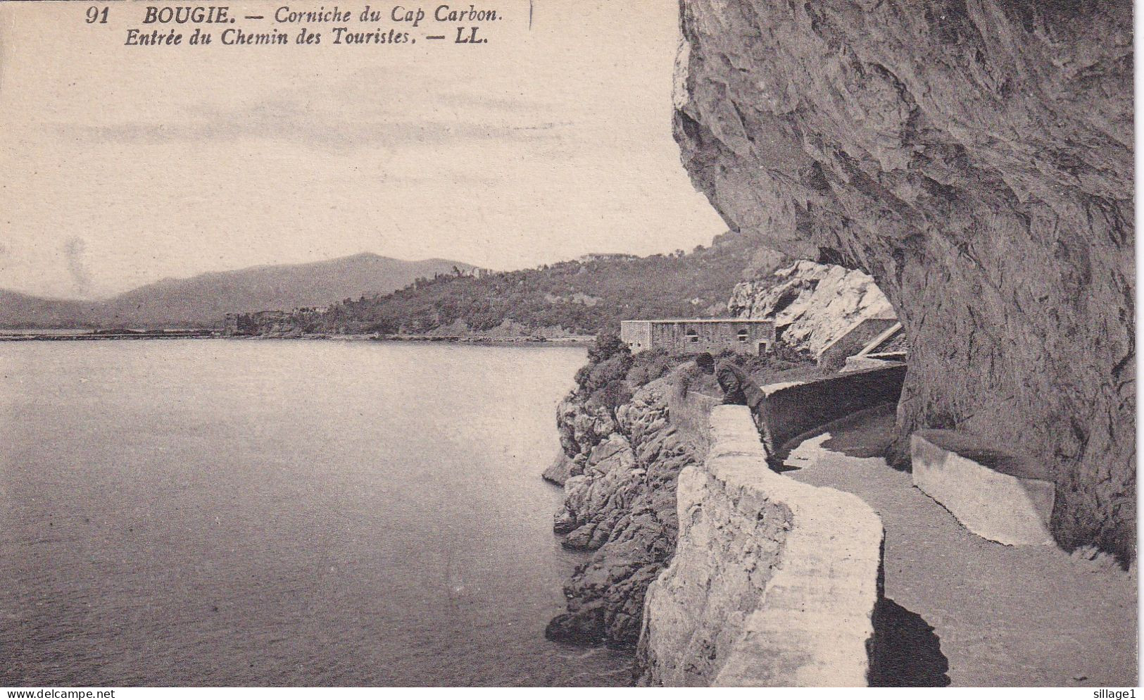 BOUGIE Corniche Du Cap Carbon Entrée Du Chemin Des Touristes Vue Peu Commune Carte Postale Originale Rare - Bejaia (Bougie)