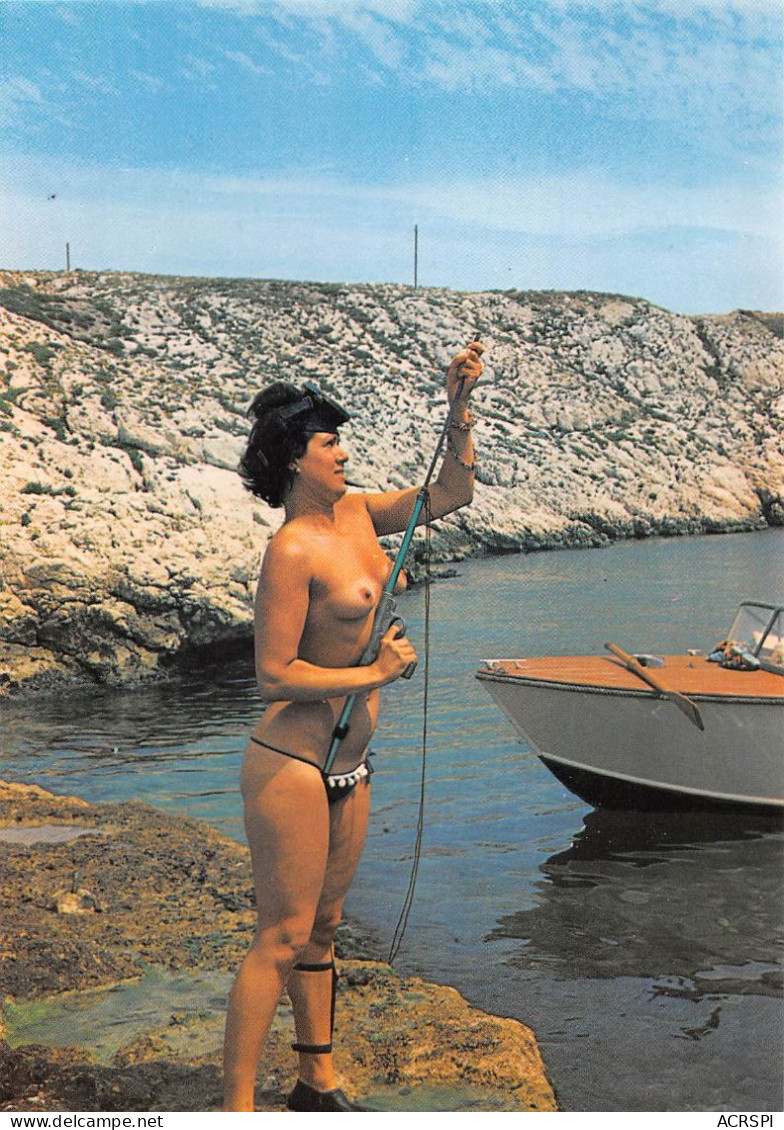 13 Ensuès-la-Redonne Calanque Naturiste Des Anthénors Femme Topless   (Scan R/V) N°   3   \QQ1110Bis - Carry-le-Rouet