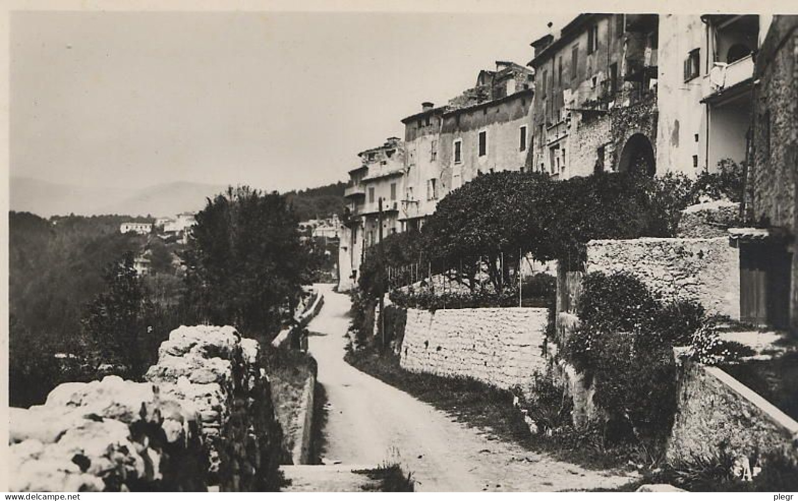 0-06128 01 00 - ST PAUL DE VENCE - LOT DE 13 CARTES