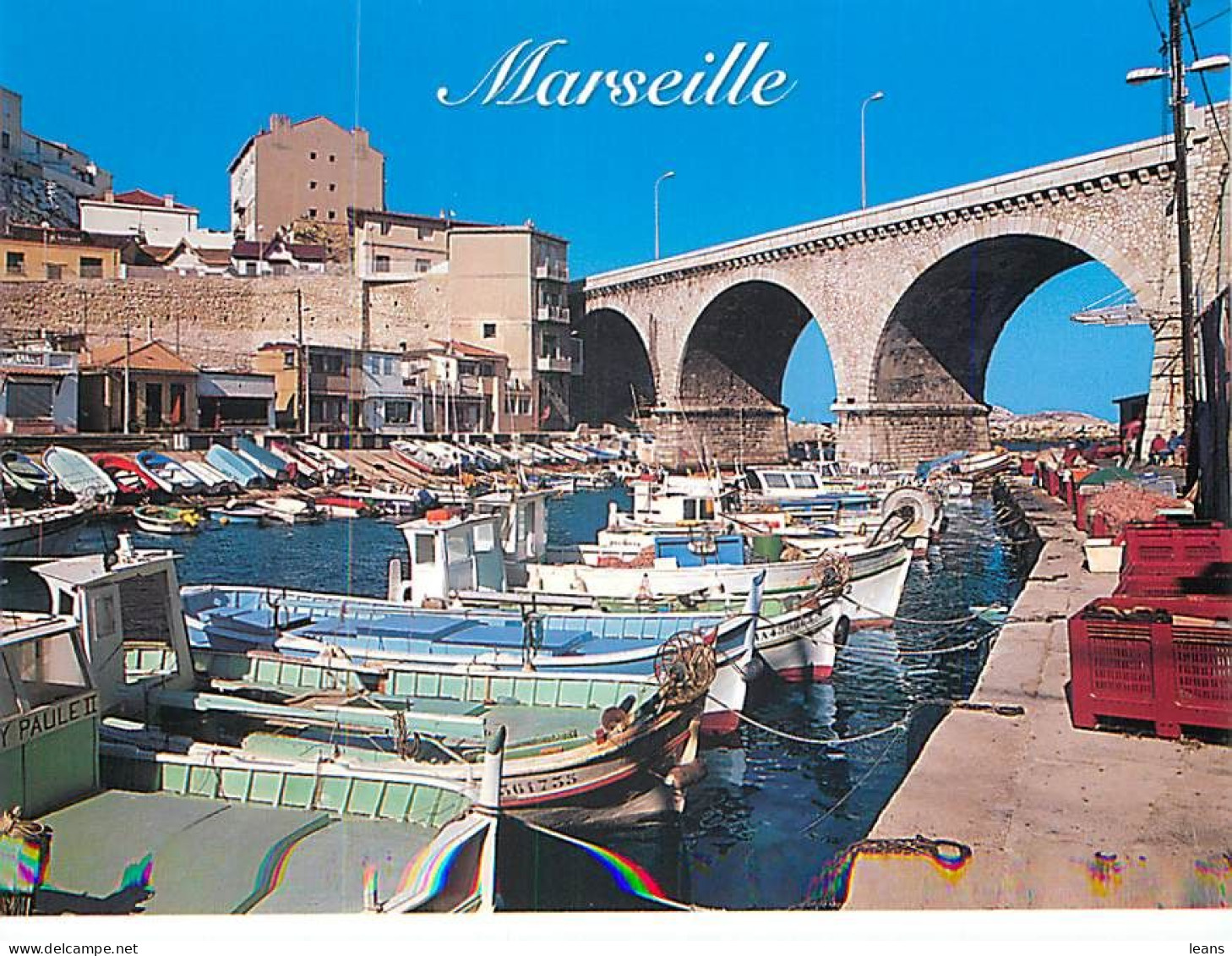 MARSEILLE - LOT DE 80 CARTES POSTALES SEMI-MODERNES