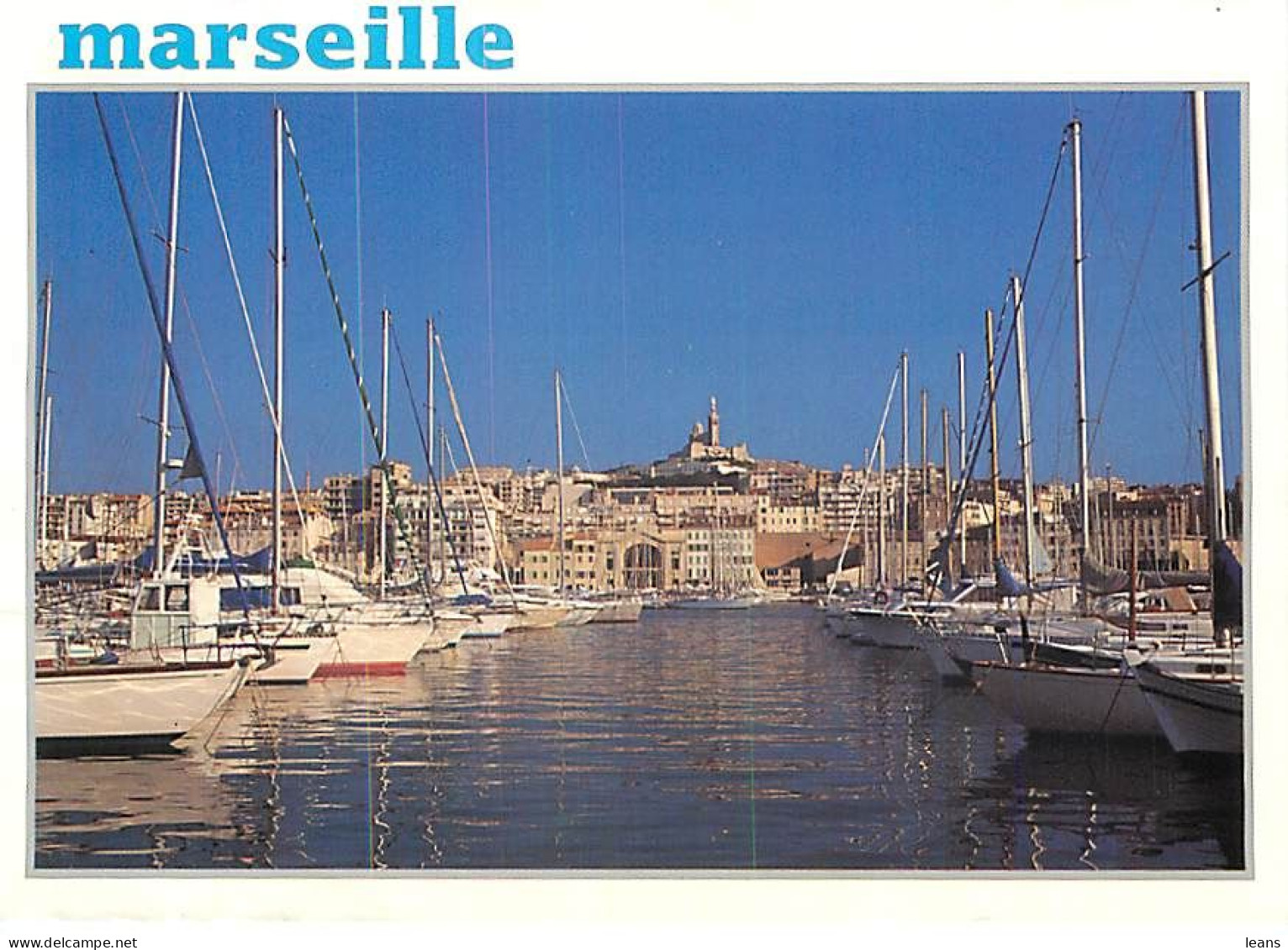 MARSEILLE - LOT DE 80 CARTES POSTALES SEMI-MODERNES