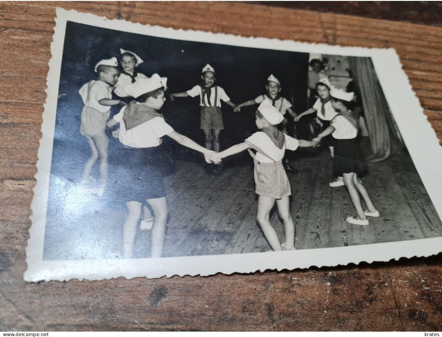 Postcard - Children, Yugoslavia          (V 37953) - Szenen & Landschaften