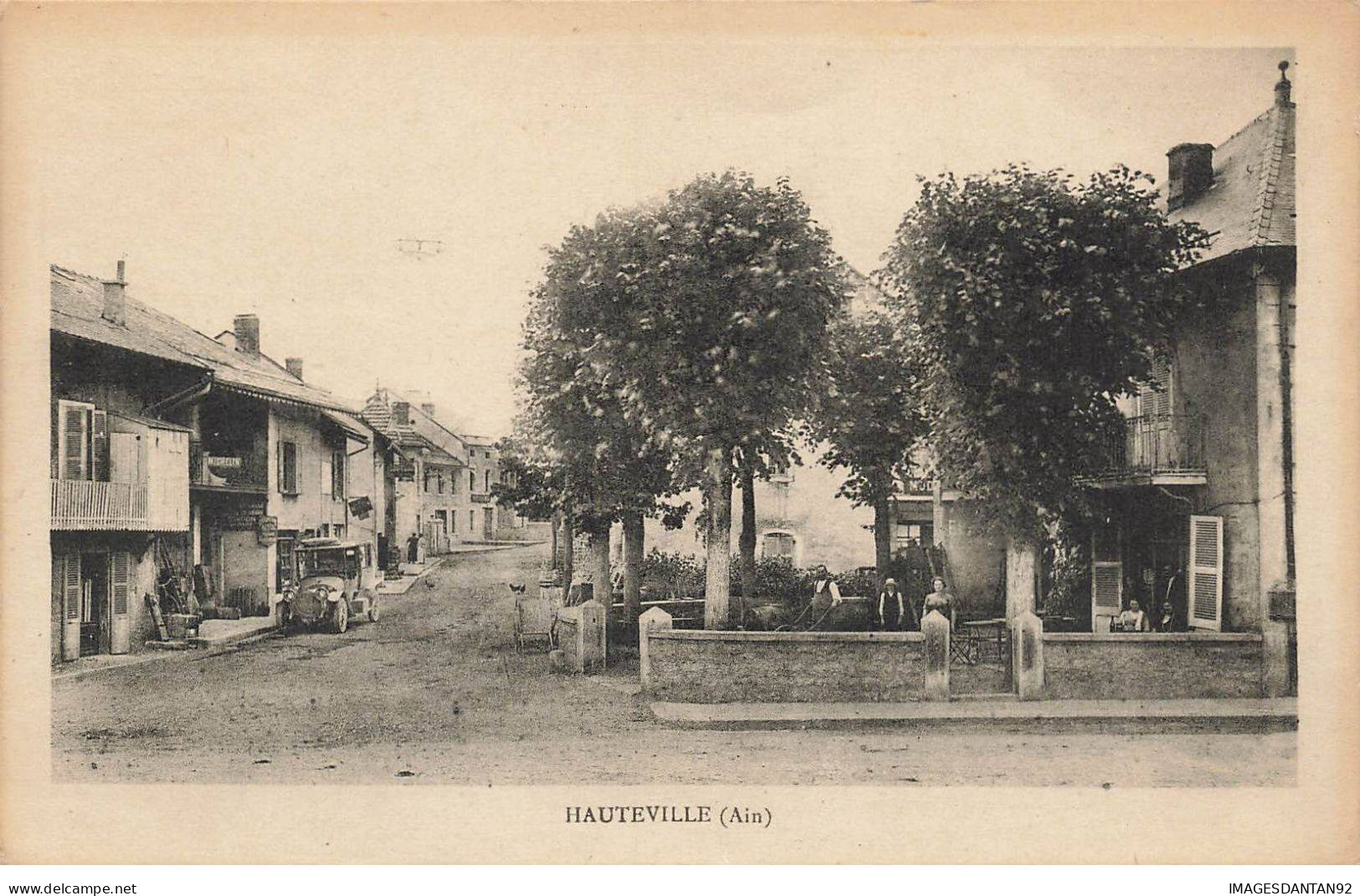 01 HAUTEVILLE AF#DC001 VUE D UNE RUE DE LA VILLE SES HABITANTS UN TACOT - Unclassified