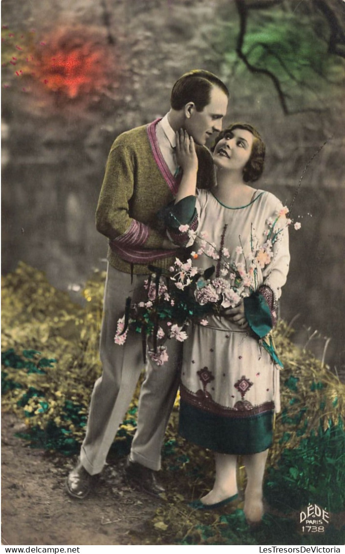 FANTAISIE - Couple Dans La Forêt - Bouquet De Fleurs - Carte Postale Ancienne - Sonstige & Ohne Zuordnung