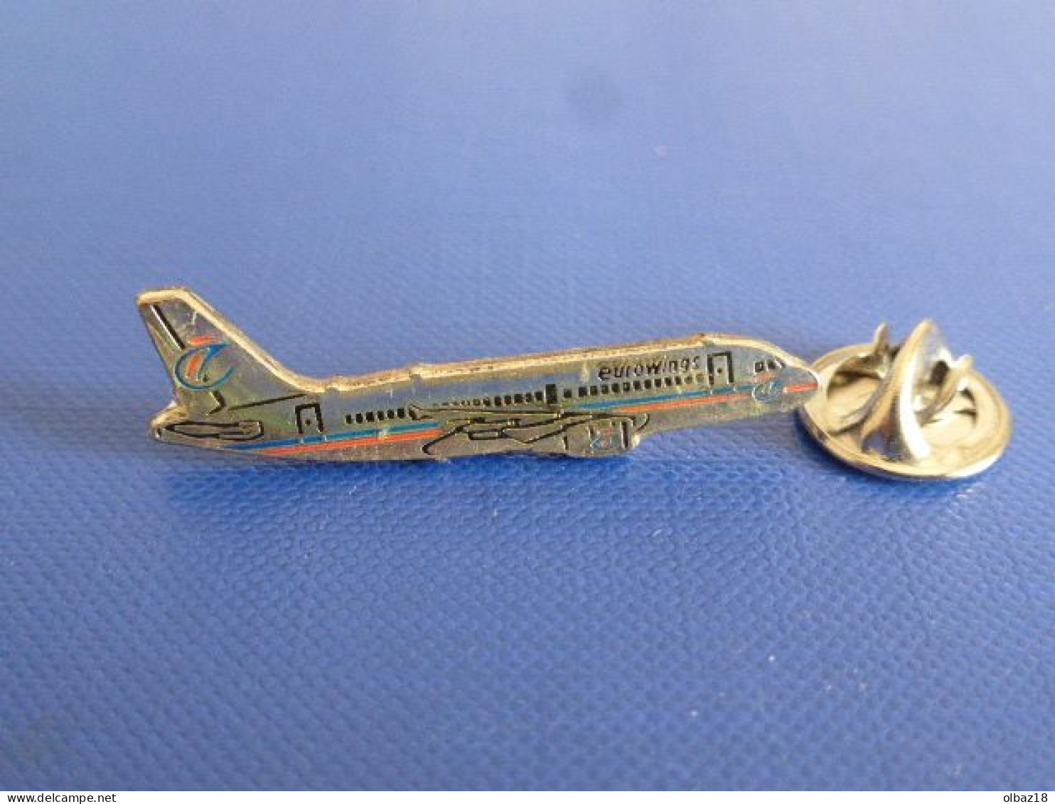 Pin's Eurowings - Avion Airbus A319 - Compagnie Aérienne Airlines Allemagne (BB26) - Avions