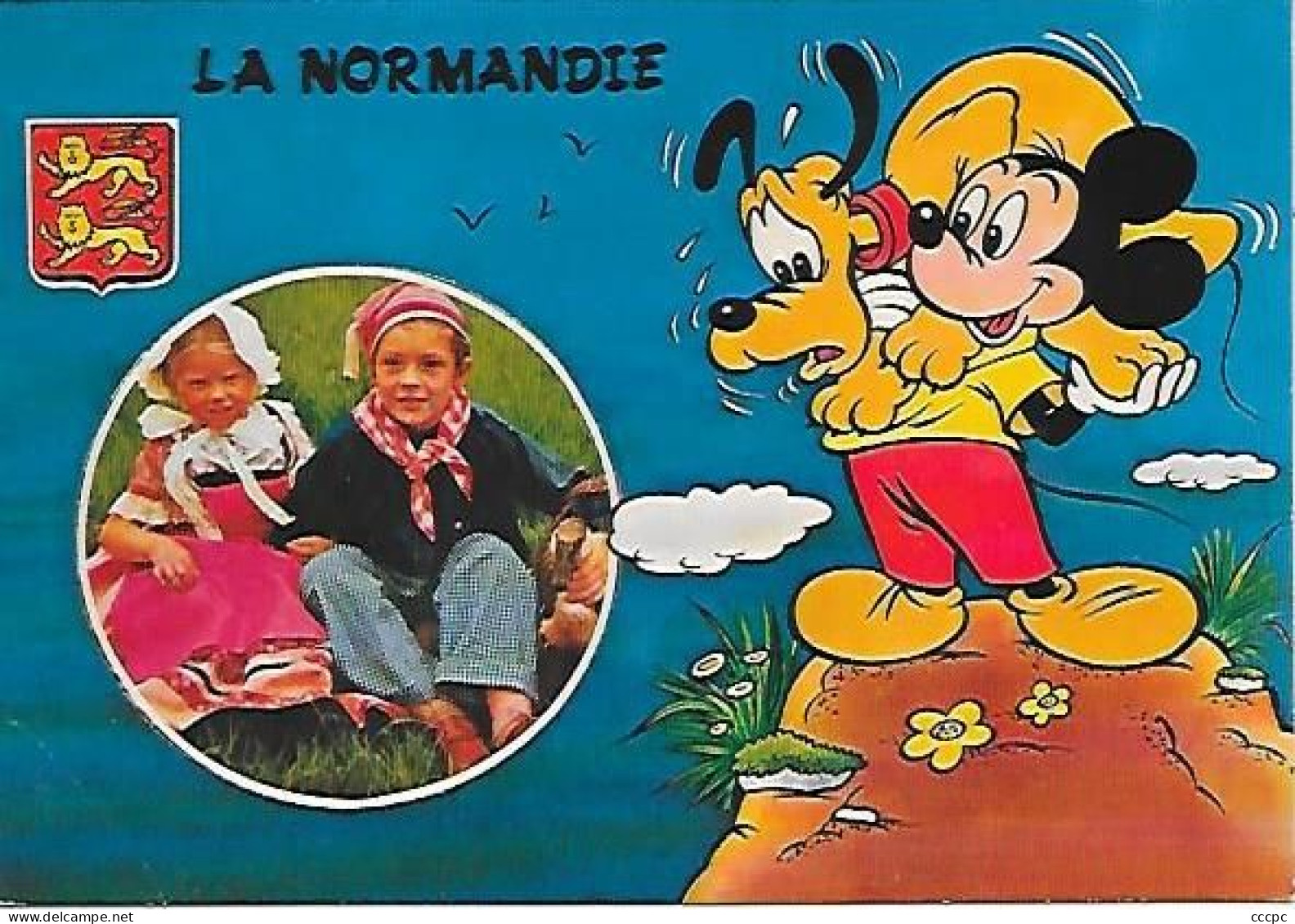 CPM Walt Disney Mickey Et Pluto - La Normandie - Petits Normands Costumés Et Blason - Bandes Dessinées