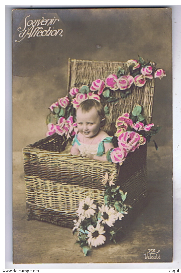 FANTAISIE - BEBE Dans Une Caisse Avec Fleurs - Velouté N° 756 - Humorous Cards