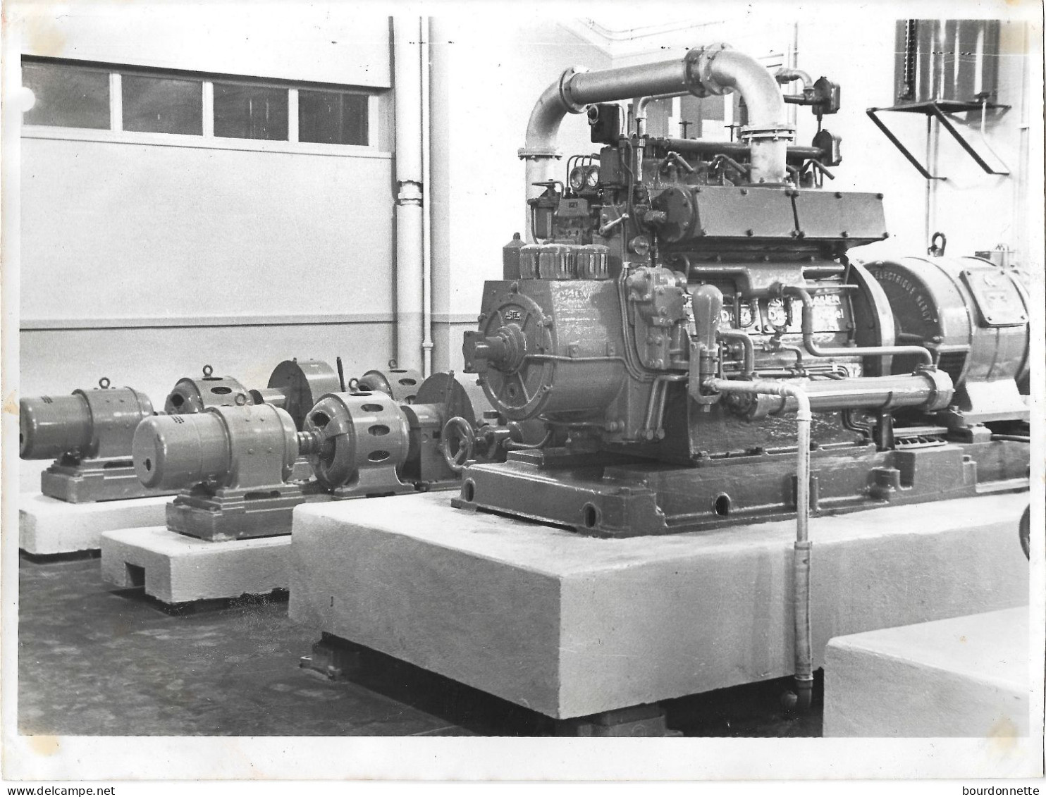 Photo Originale    Photographie Ancienne EPINAL Salle Des Machines  -18 X 24 Cm - Autres & Non Classés