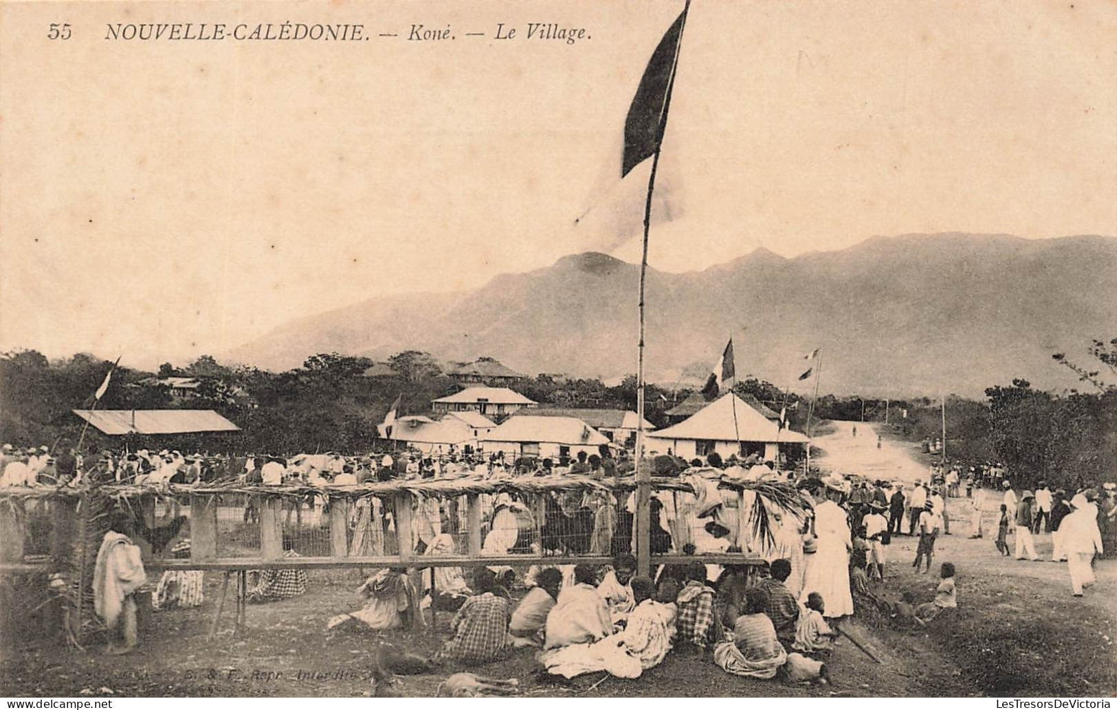 FRANCE - Nouvelle Calédonie - Roué - Le Village - Animé - Jour De Marché - B&F Repro Interdite - Carte Postale Ancienne - Nouvelle Calédonie