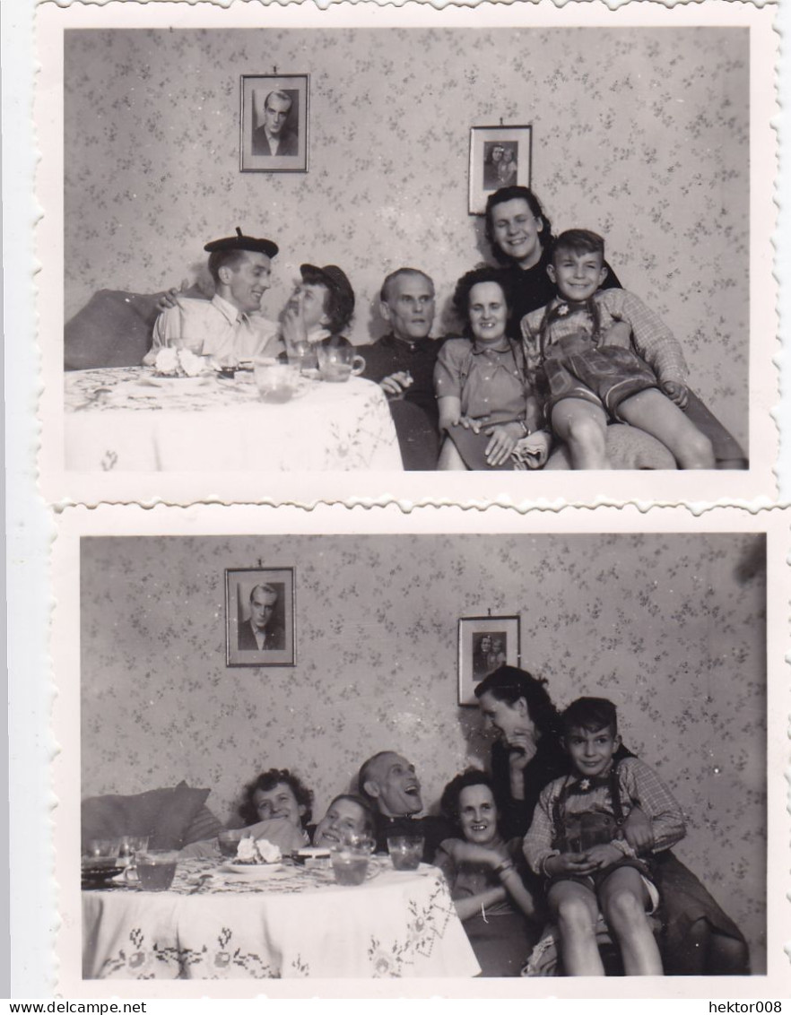 2 Alte Fotos  Vintage.Familie Im Wohnzimmer Ca 1950. (  B9  ) - Anonieme Personen