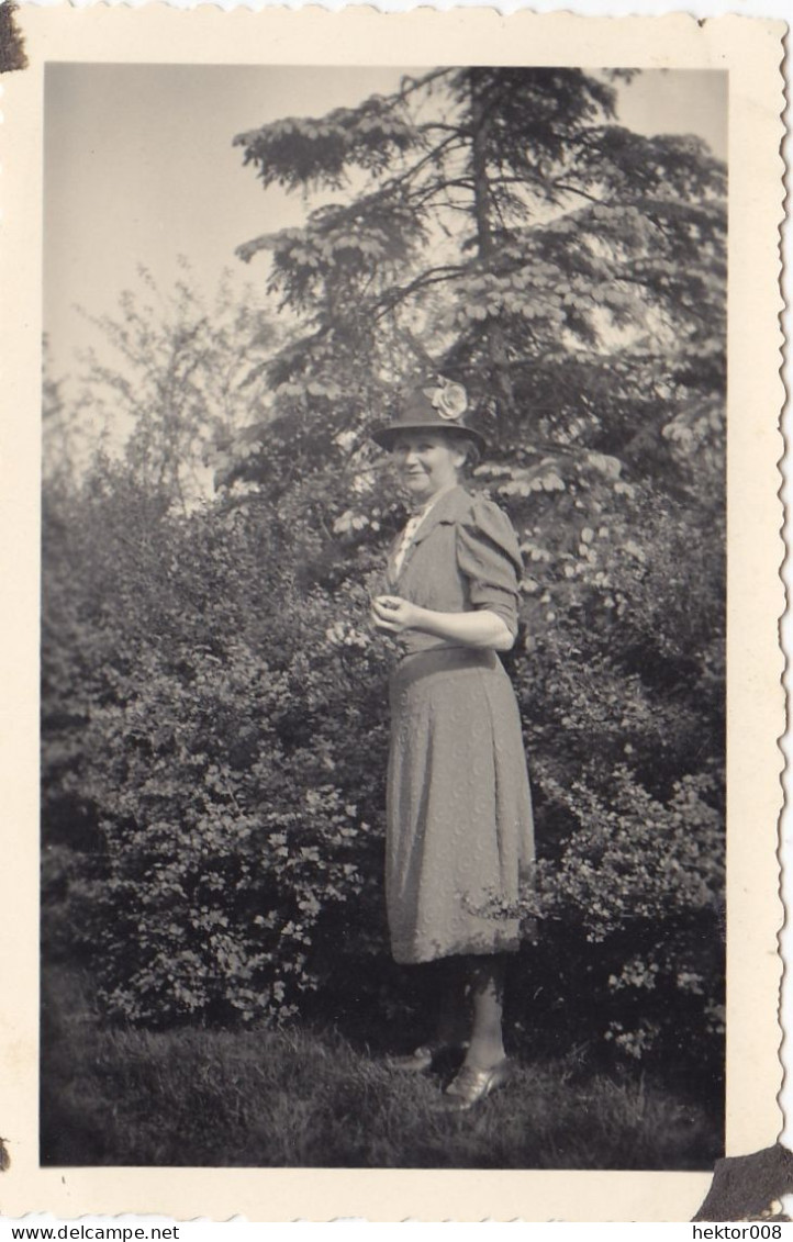 Altes Foto  Vintage. Dame Mit Hut.. (  B9  ) - Anonieme Personen