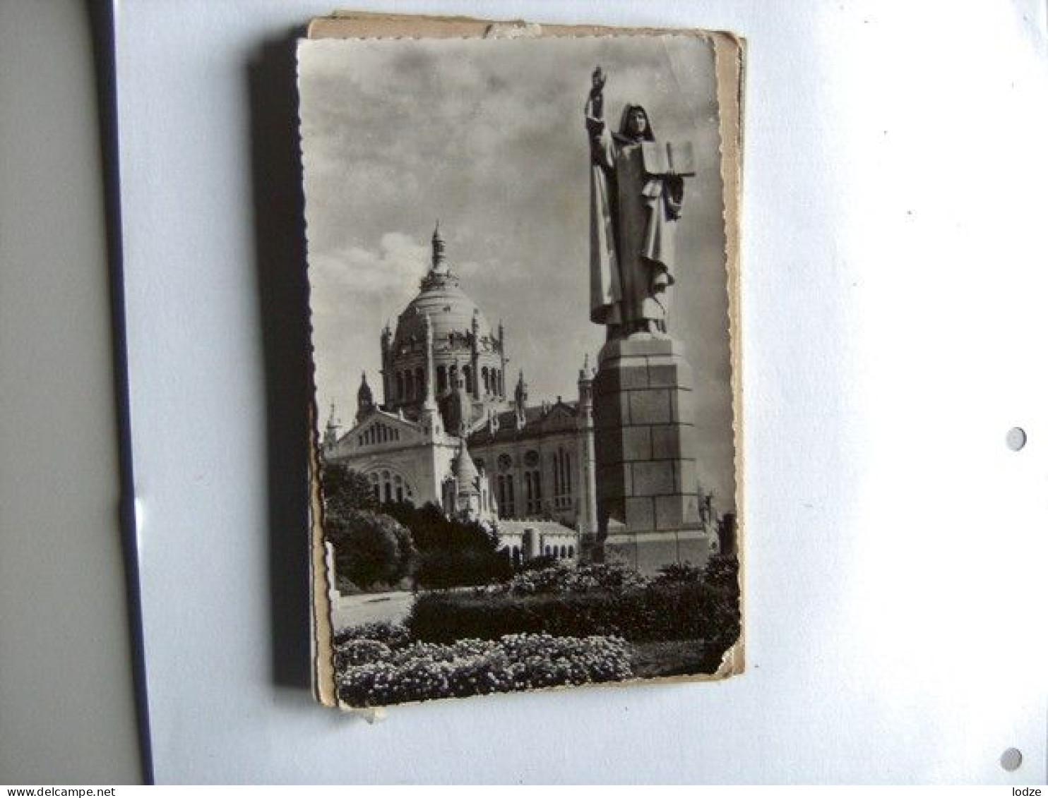 Frankrijk France Frankreich Calvados Lisieux Avec Statue Et Basilique - Lisieux