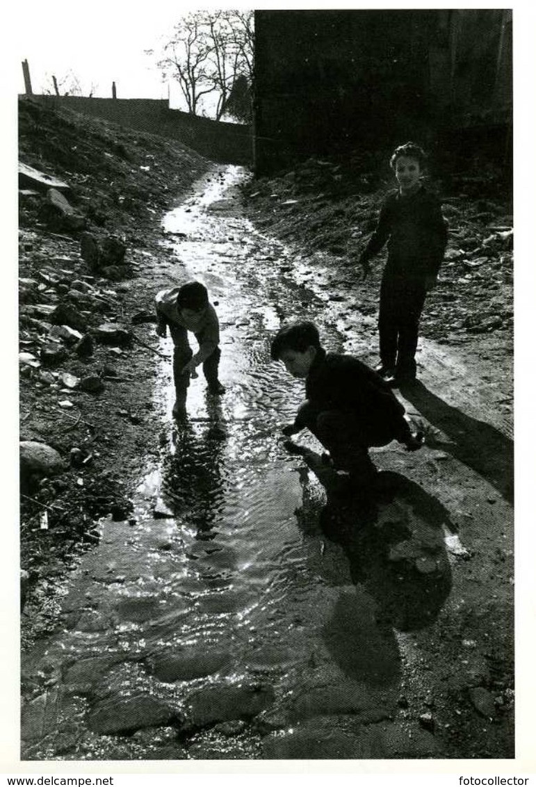 Paris : Le Torrent De Ménilmontant 1969 Par Doisneau - Doisneau