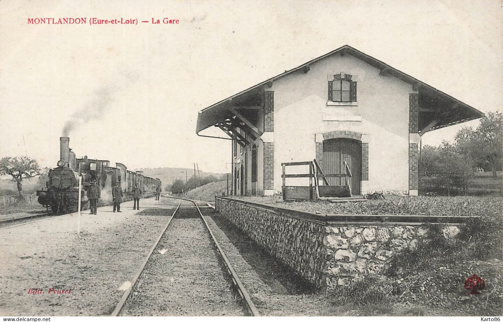 Montlandon * La Gare * Train Locomotive Machine * Ligne Chemin De Fer Eure Et Loire - Andere & Zonder Classificatie