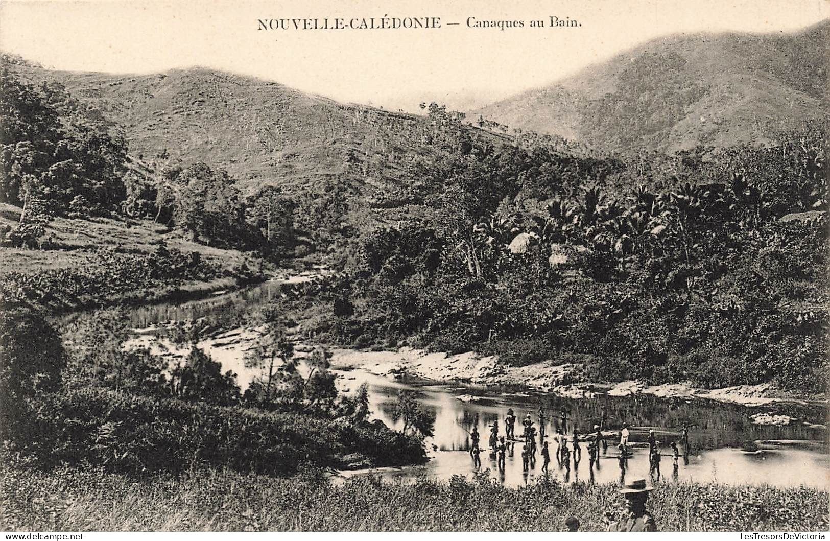 NOUVELLE CALÉDONIE - Canaques Au Bain - Animé - Carte Postale Ancienne - Nueva Caledonia