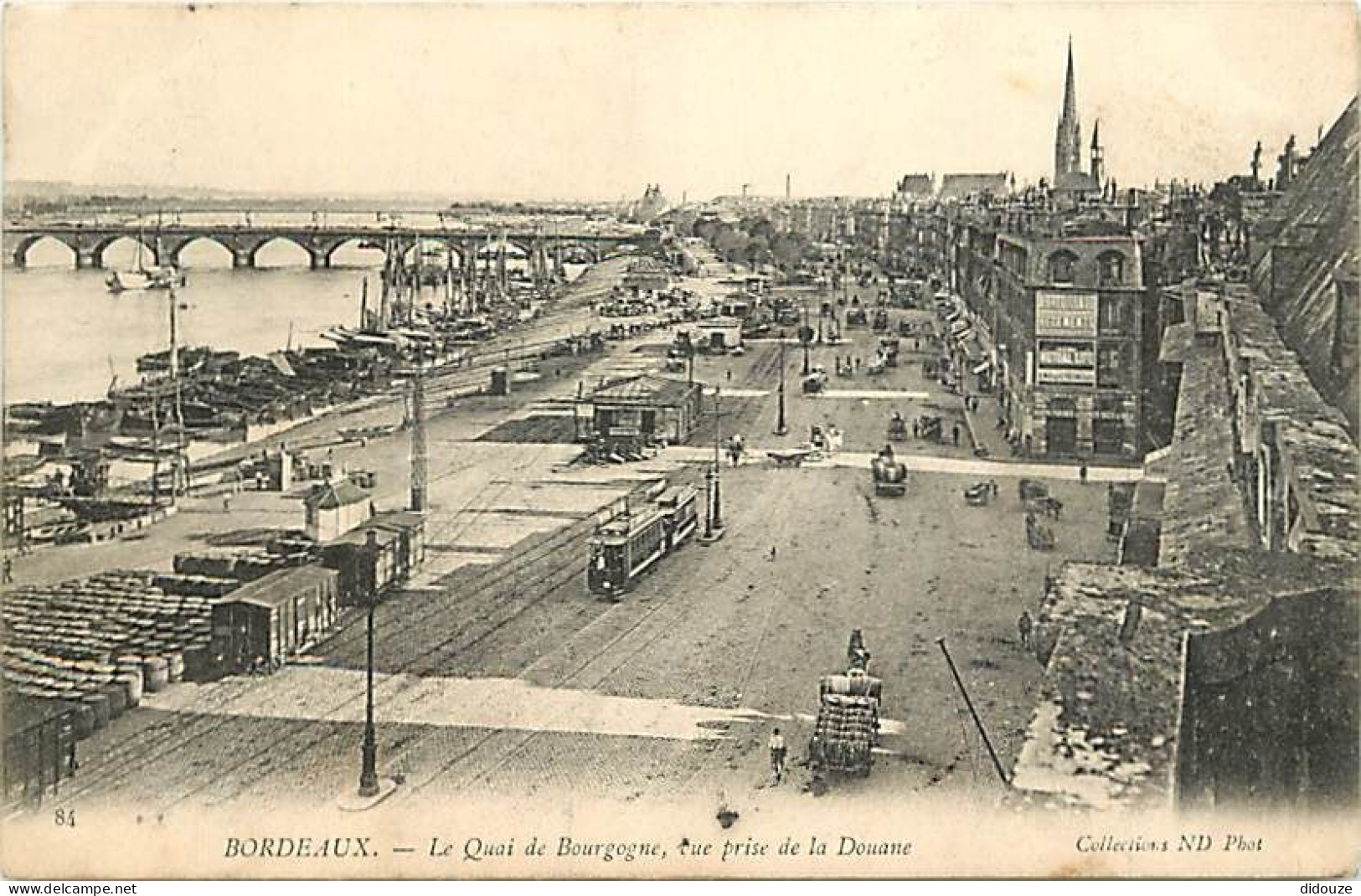 33 - Bordeaux - Le Quai De Bourgogne, Vue Prise De La Douane - Animée - Tramway - CPA - Oblitération Ronde De 1906 - Voi - Bordeaux