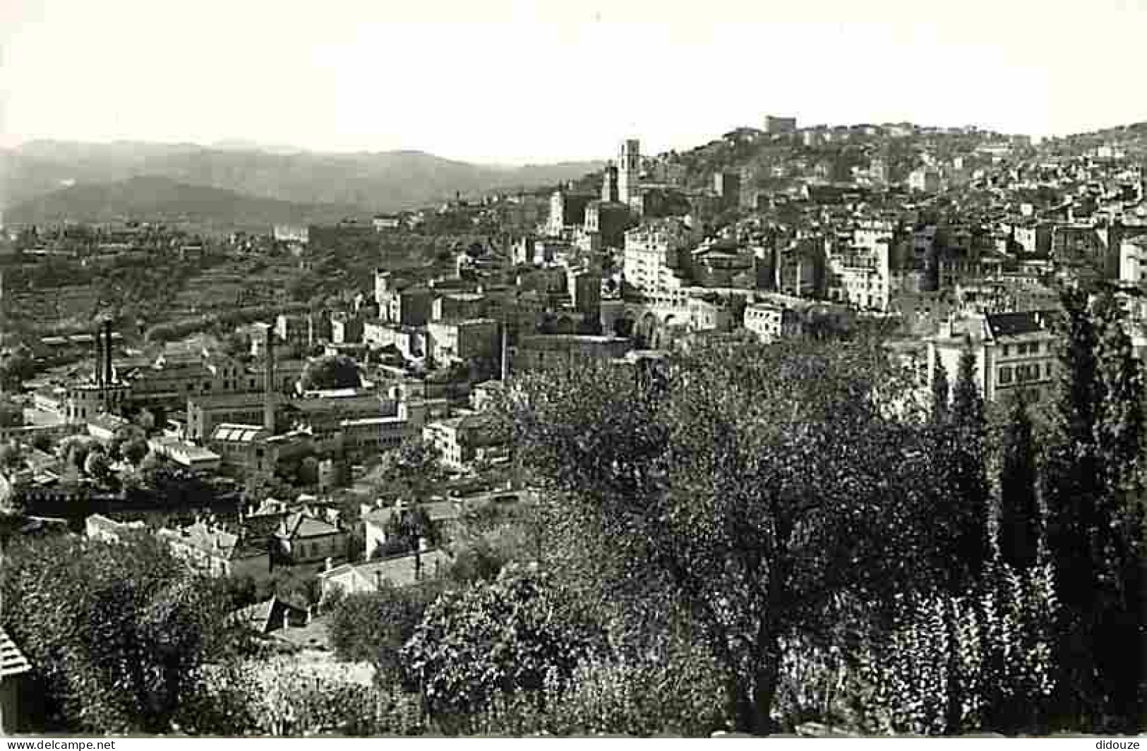 06 - Grasse - Vue Générale Sur La Ville Et Ses Environs - CPM - Voir Scans Recto-Verso - Grasse