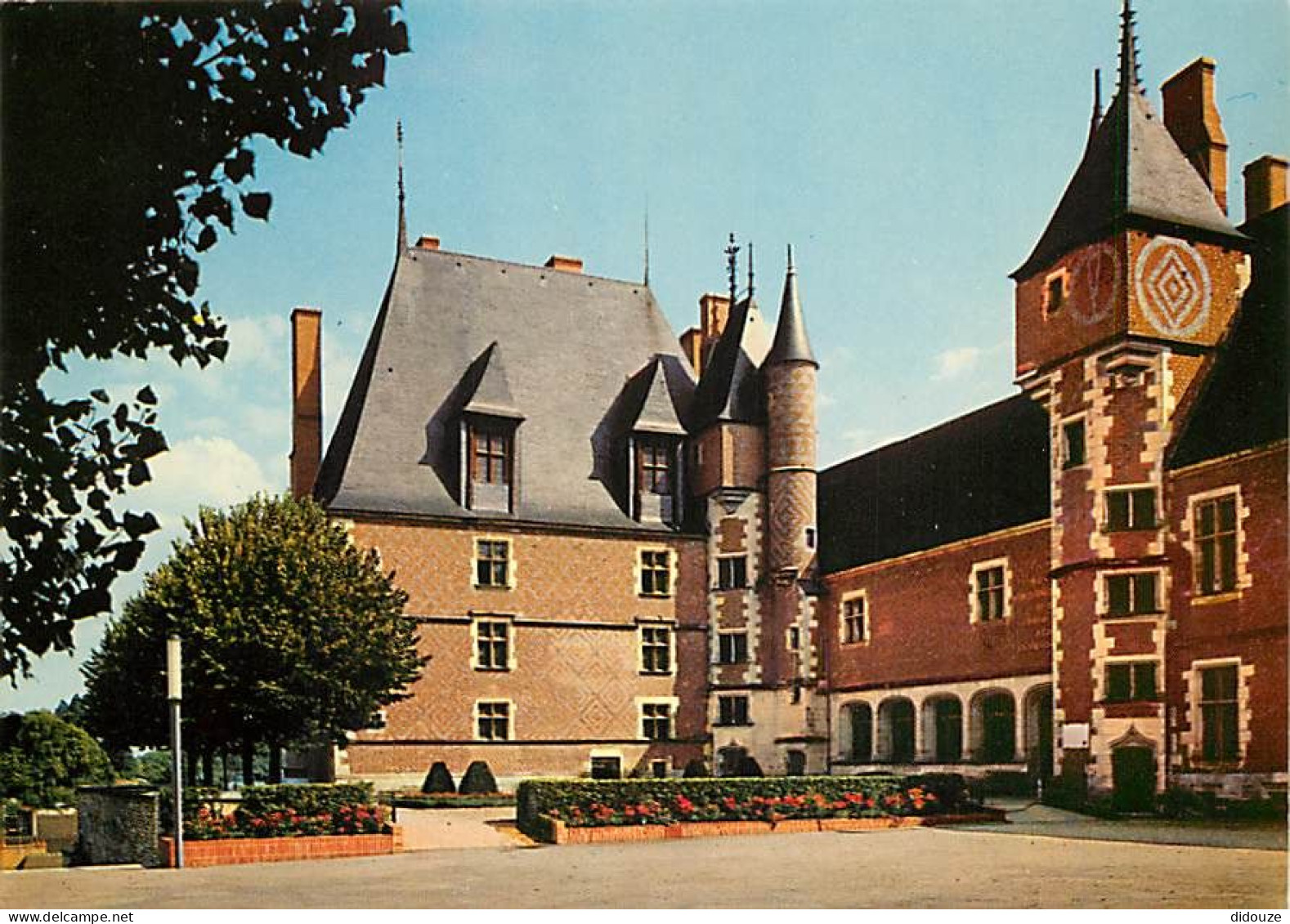 45 - Gien - Le Château - Musée International De La Chasse - CPM - Voir Scans Recto-Verso - Gien