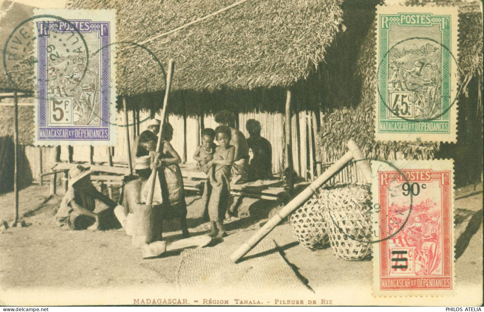 YT Madagascar YT N° 105 110 150 CAD Tananarive 1929 CPA Madagascar Région Tanala Pileuse De Riz - Lettres & Documents
