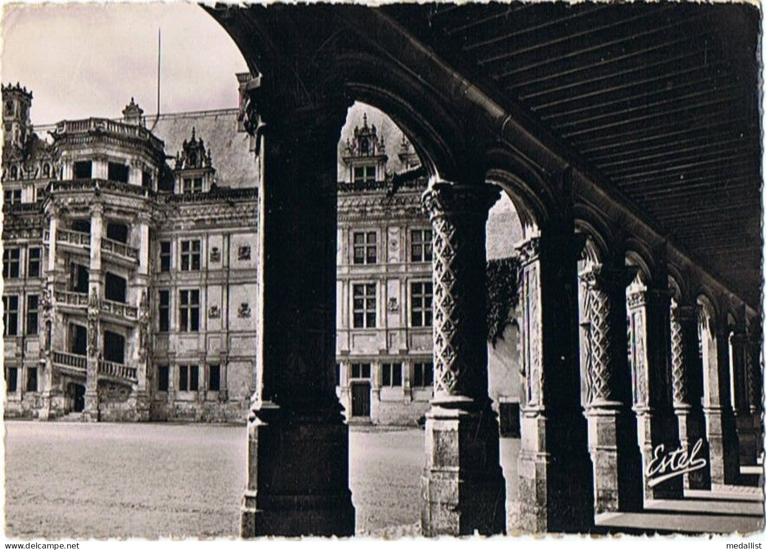 CPM..41..BLOIS..LE CHATEAU..L'ESCALIER FRANCOIS Ier ET LA COLONNADE LOUIS XII - Blois