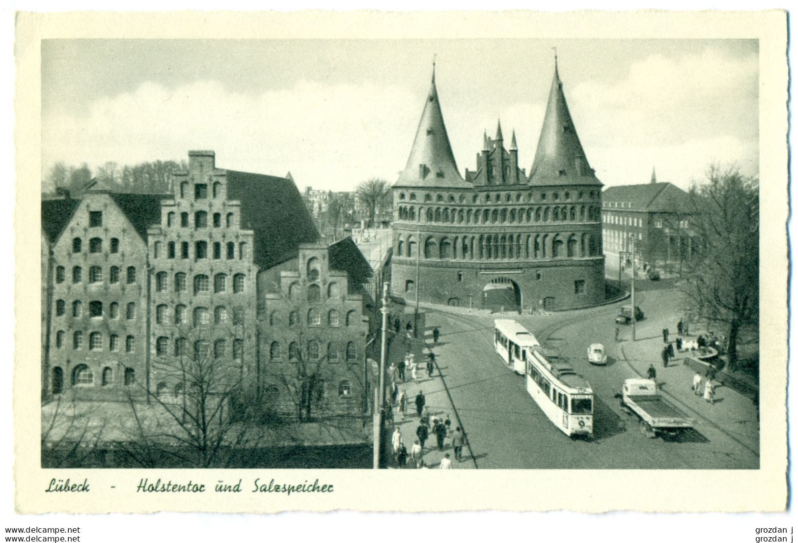 SPRING-CLEANING LOT (3 POSTCARDS), Lübeck, Germany - Collections & Lots