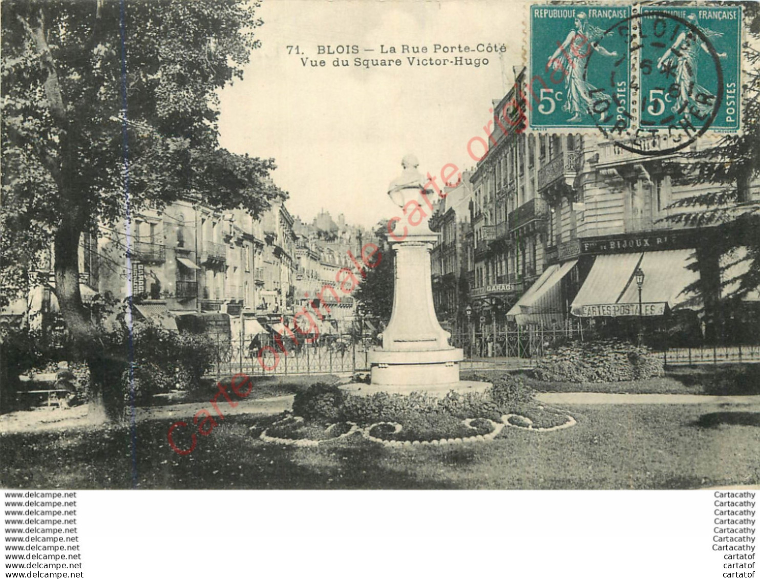 41.  BLOIS .  La Rue Porte-Côté . Vue Du Square Victor Hugo . - Blois